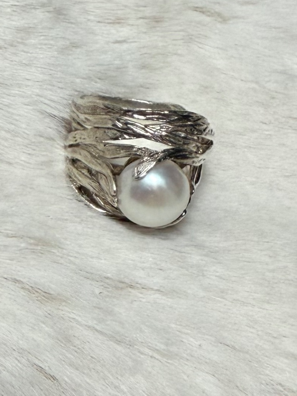 Pearl and Sterling silver ring-Size 6